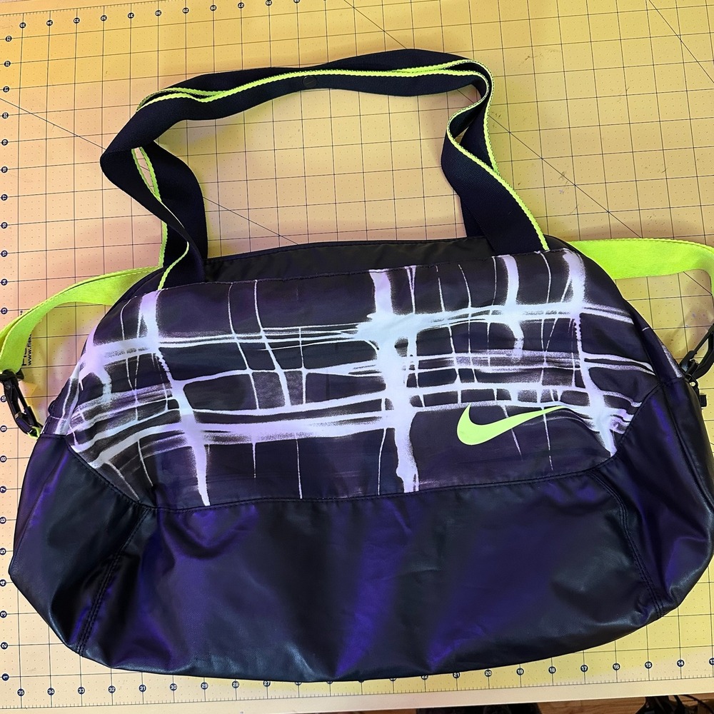 Nike Sports Duffel Bag Unisex Large Black Neon Yellow Graphic Print